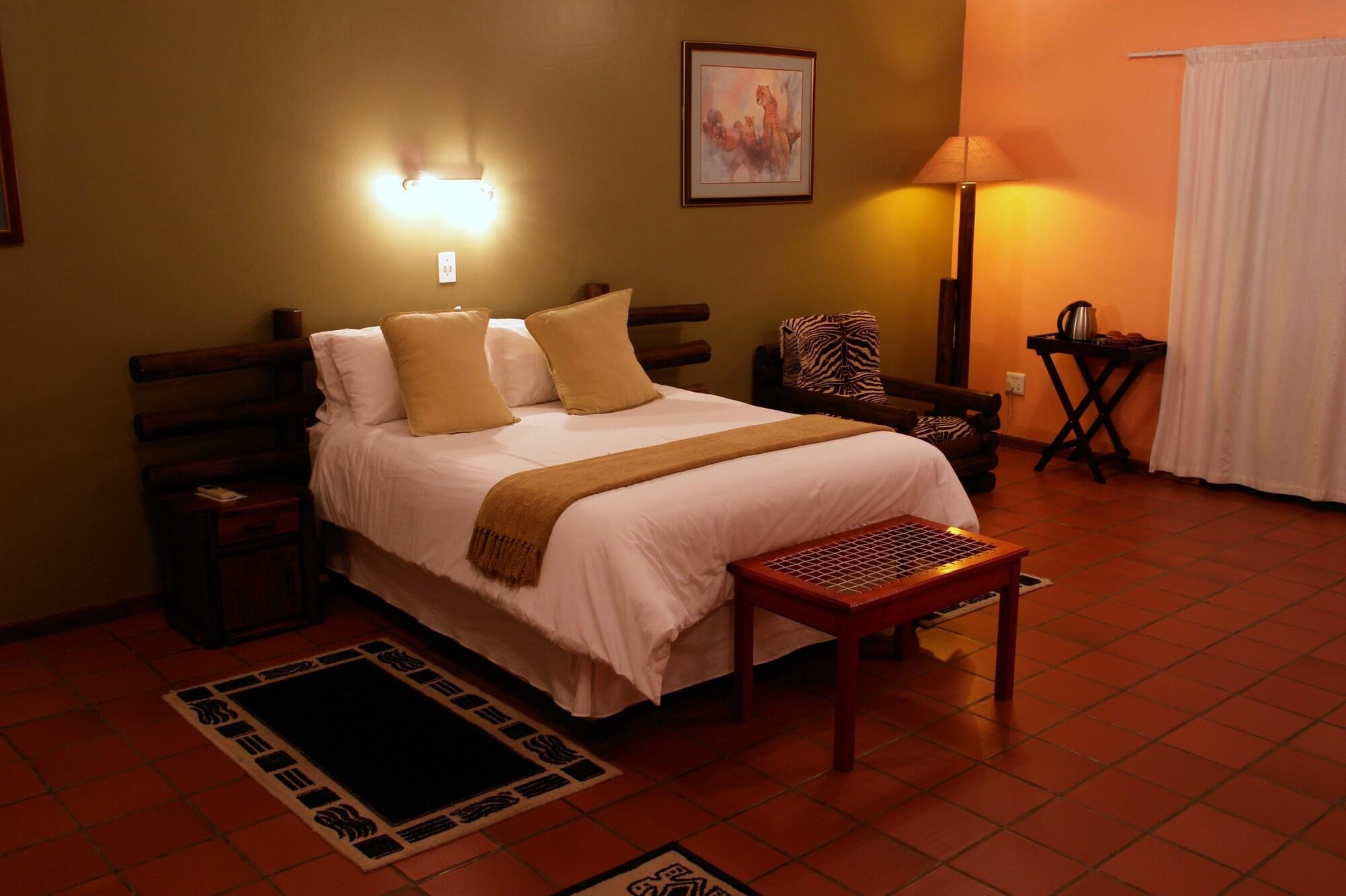 Kalahari Arms Hotel Khemsbok Bagian luar foto