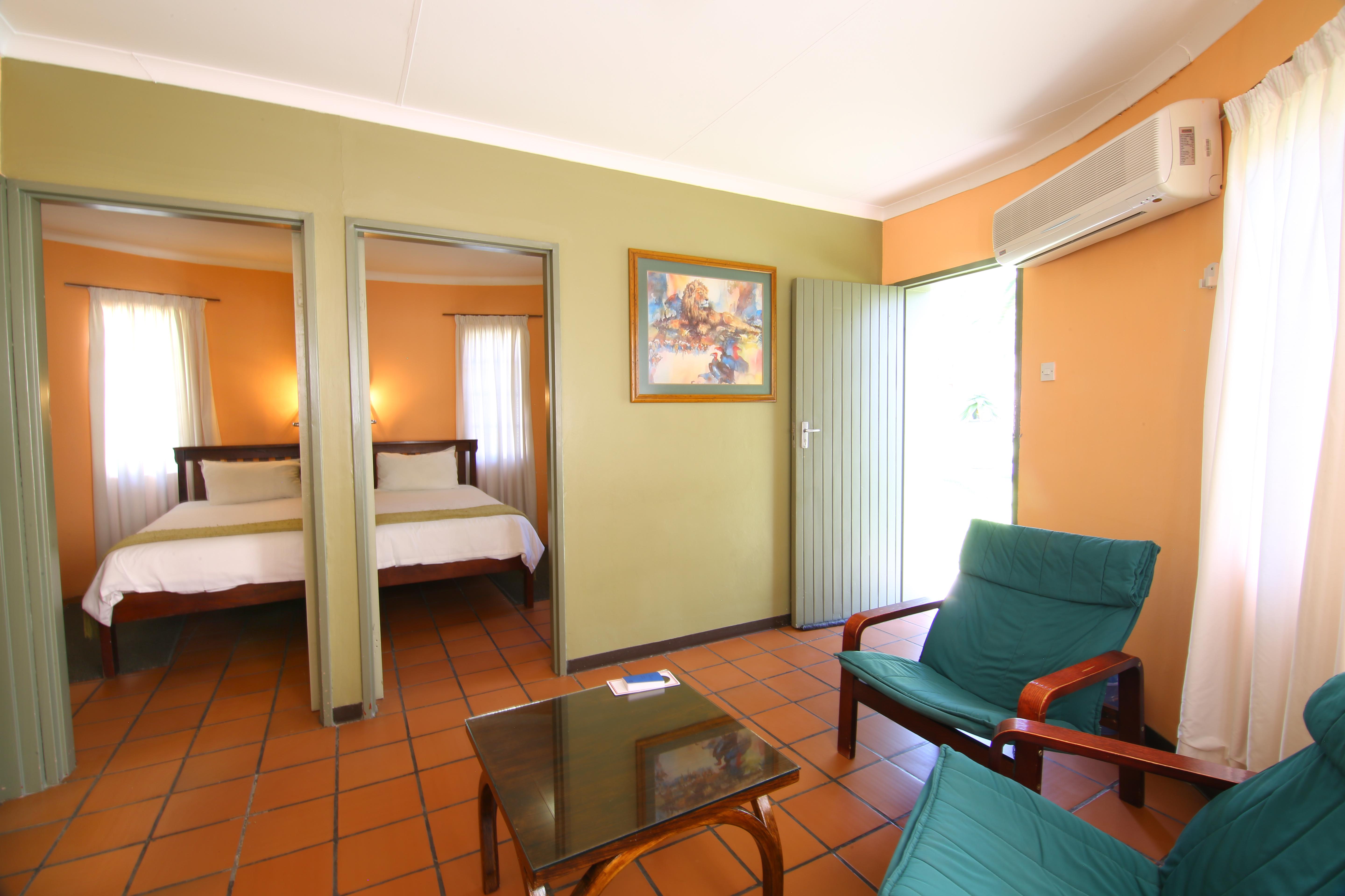 Kalahari Arms Hotel Khemsbok Bagian luar foto