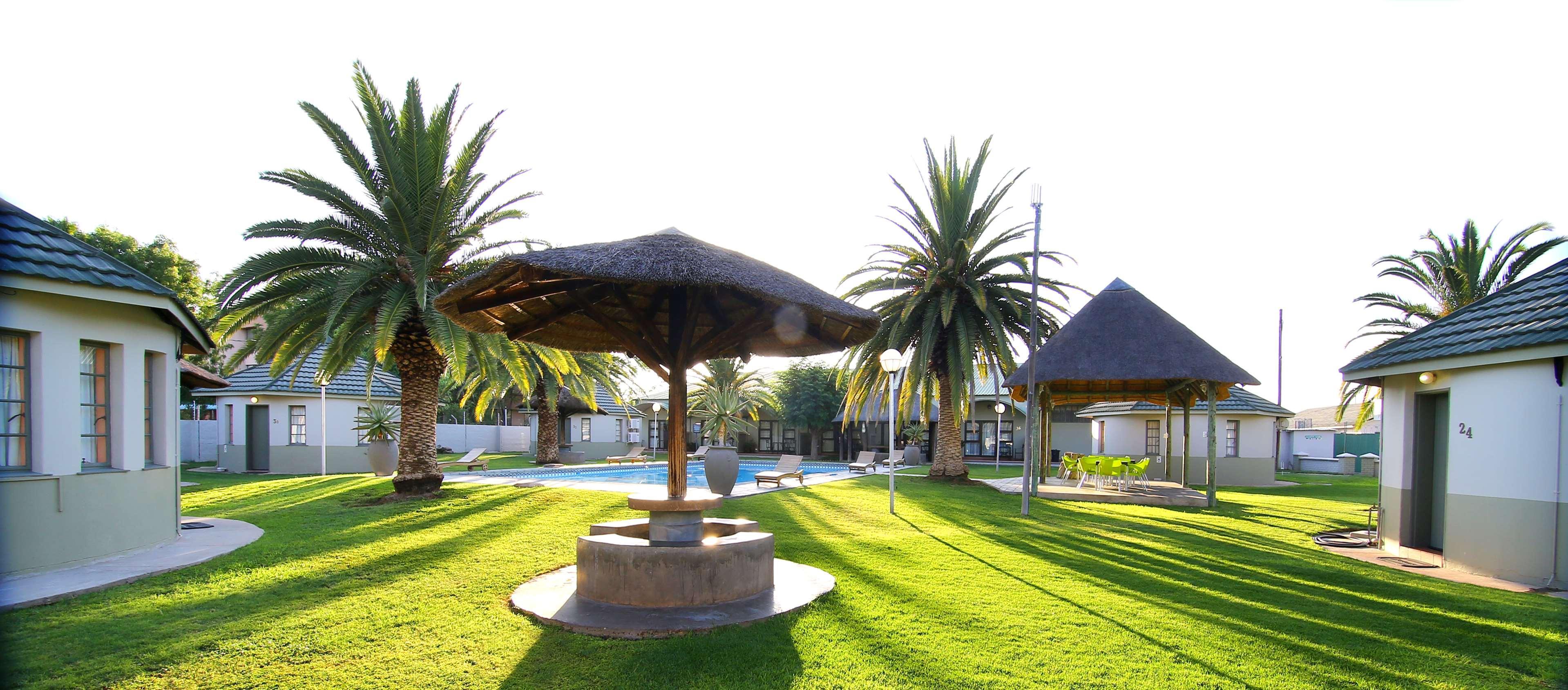 Kalahari Arms Hotel Khemsbok Bagian luar foto