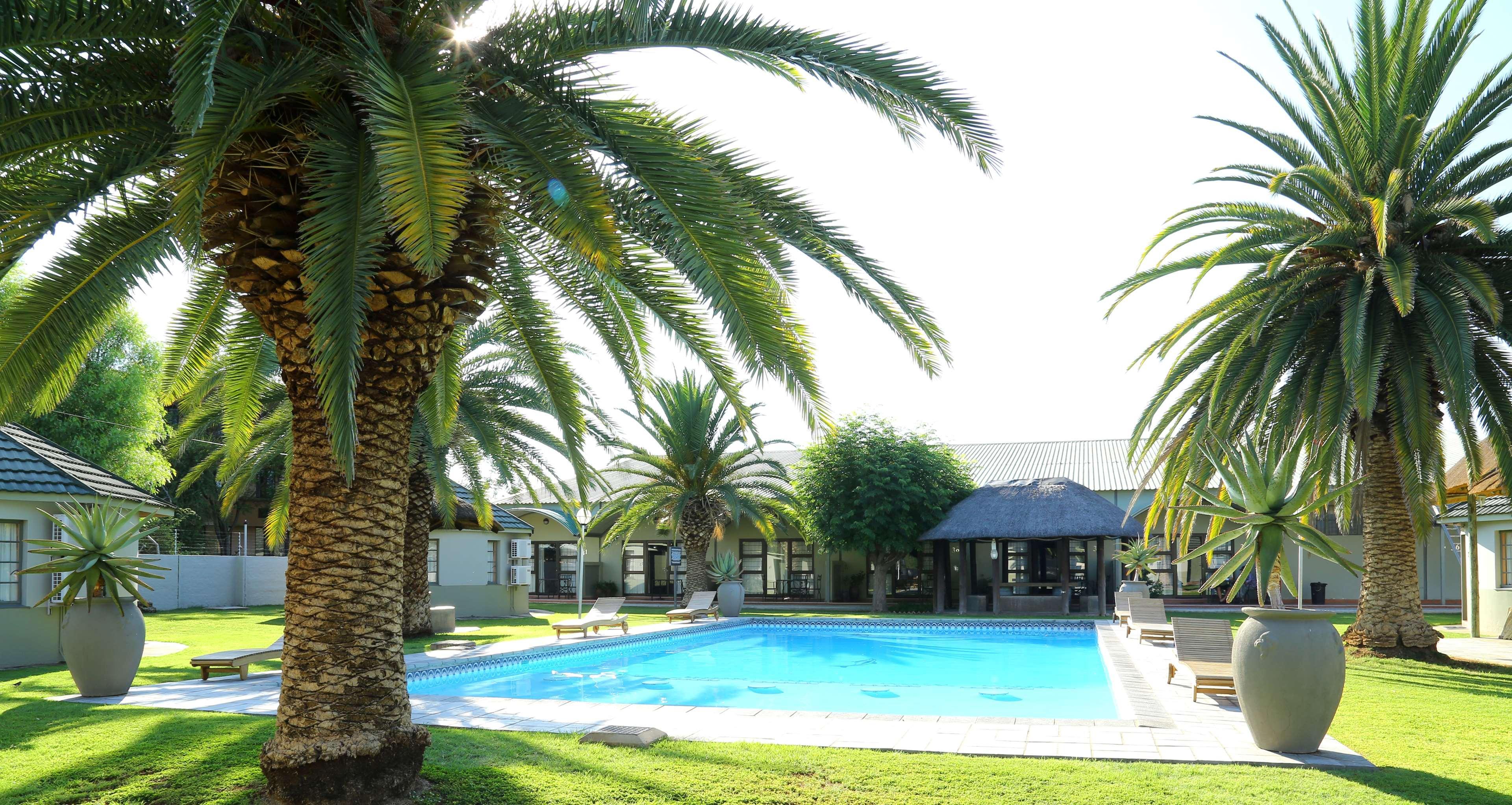 Kalahari Arms Hotel Khemsbok Bagian luar foto