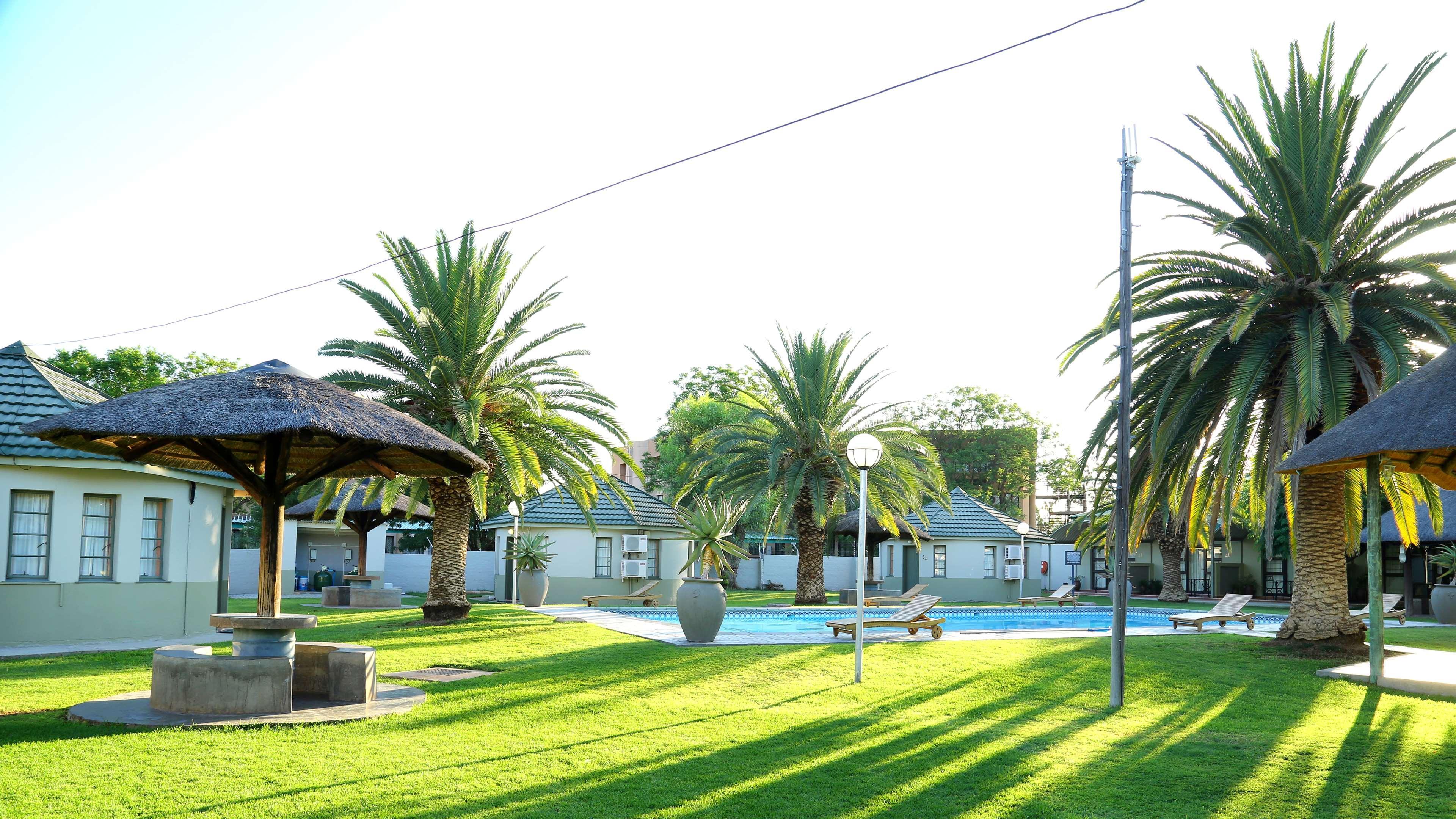 Kalahari Arms Hotel Khemsbok Bagian luar foto
