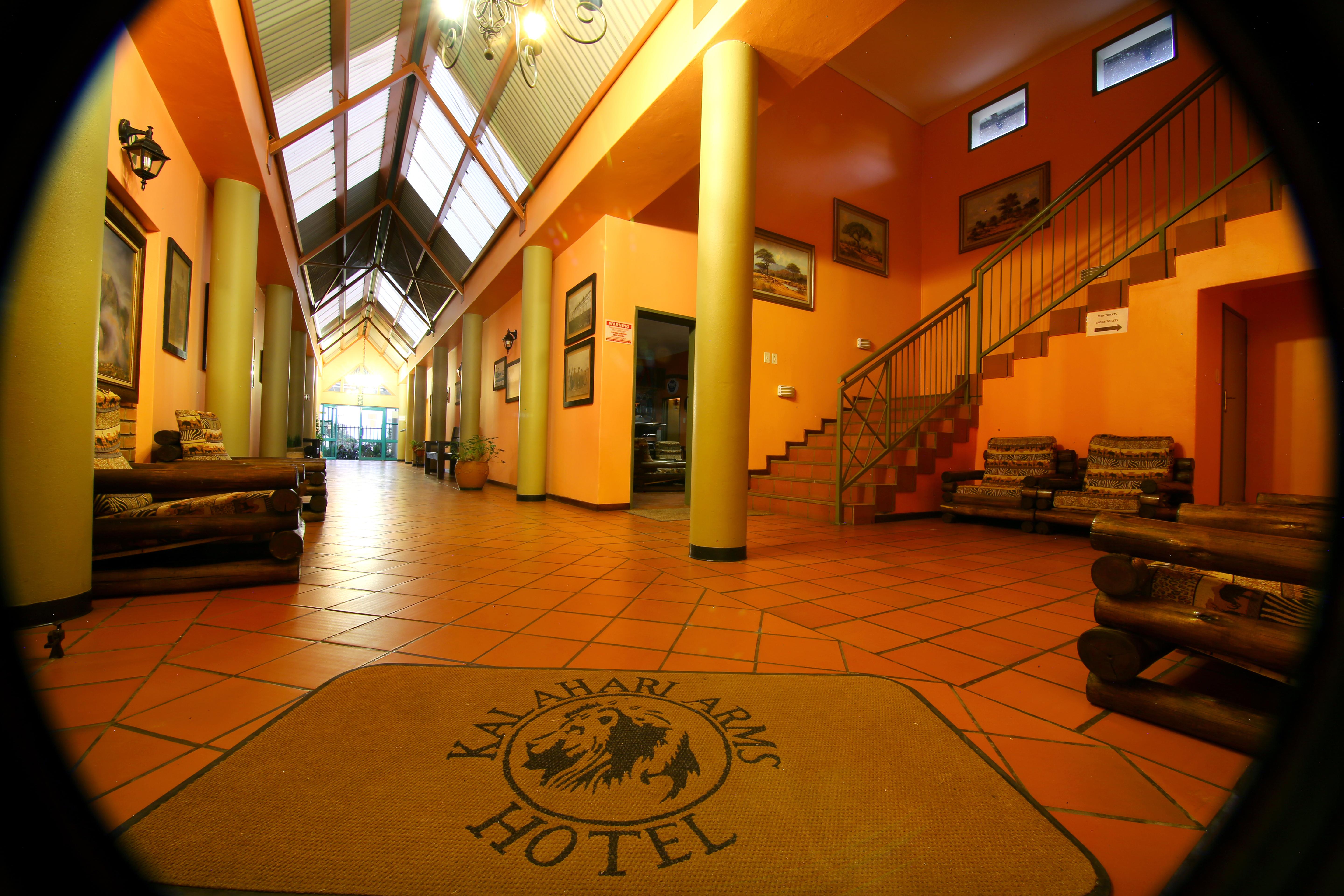 Kalahari Arms Hotel Khemsbok Bagian luar foto