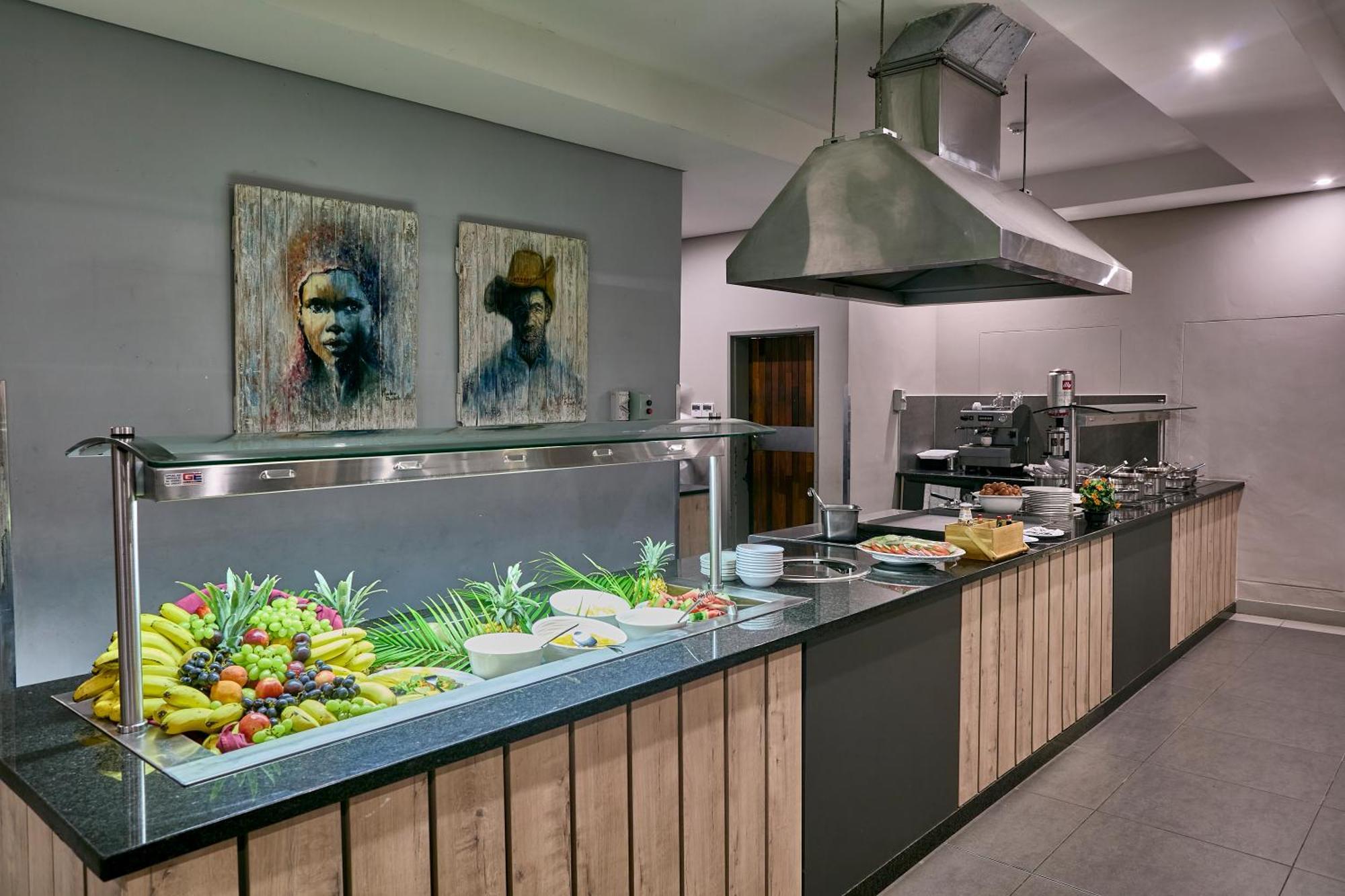 Kalahari Arms Hotel Khemsbok Bagian luar foto
