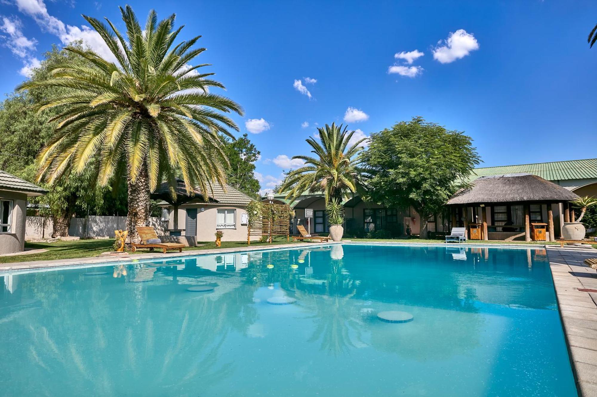 Kalahari Arms Hotel Khemsbok Bagian luar foto