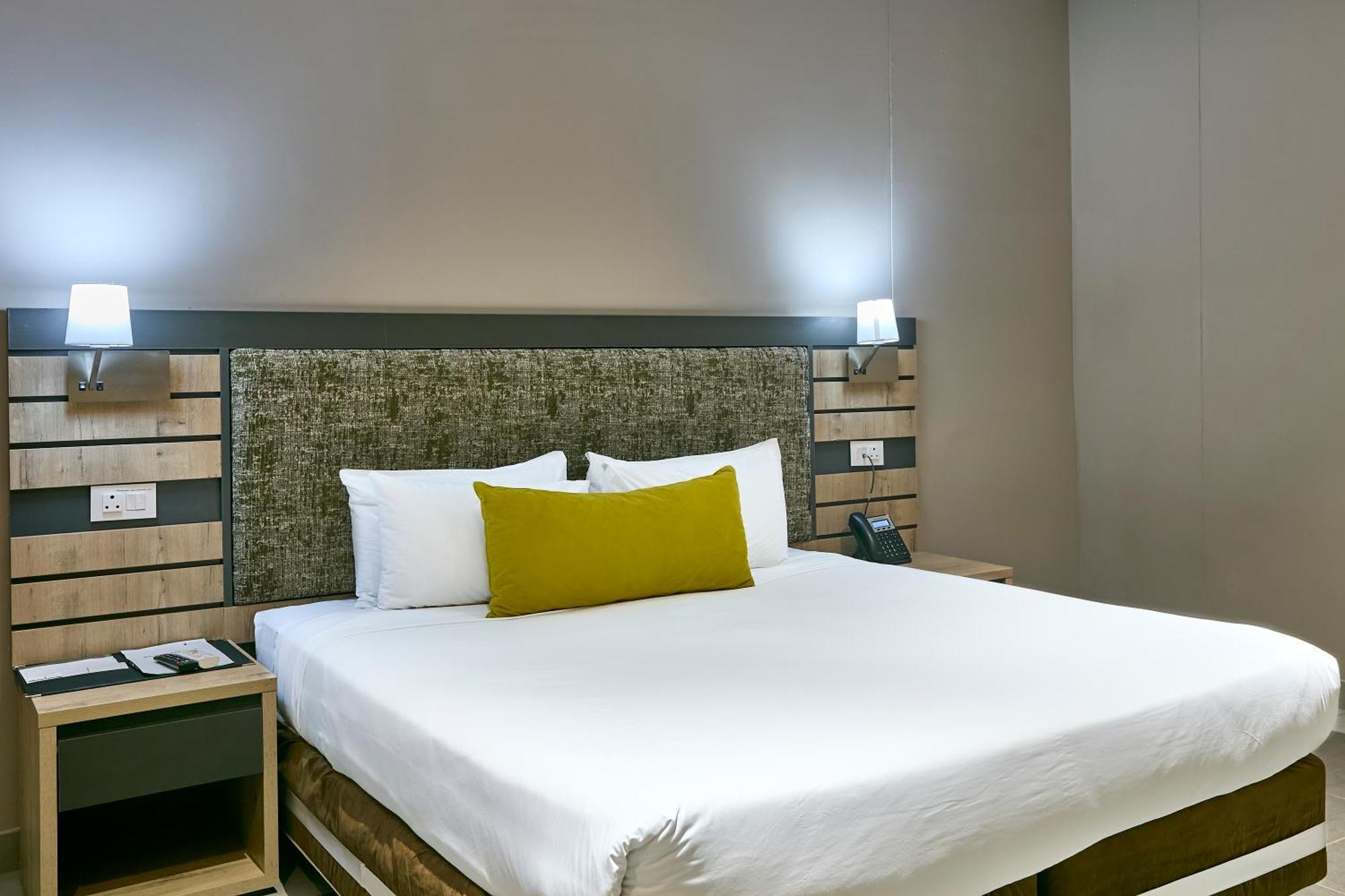 Kalahari Arms Hotel Khemsbok Bagian luar foto