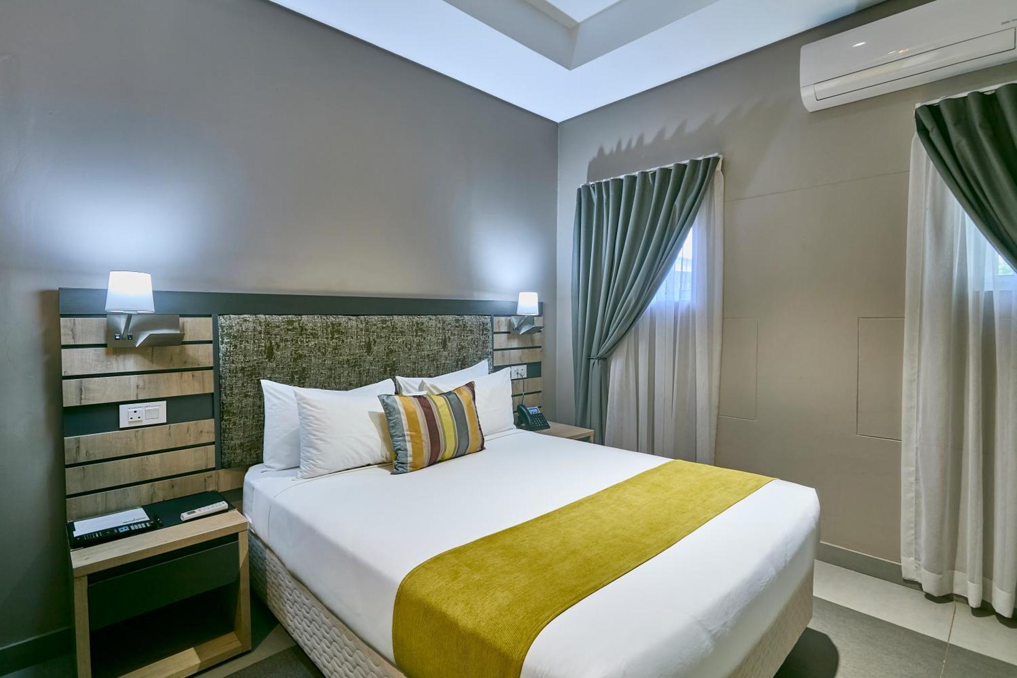 Kalahari Arms Hotel Khemsbok Bagian luar foto