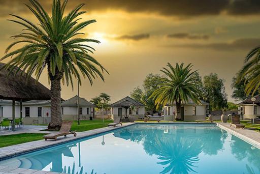 Kalahari Arms Hotel Khemsbok Bagian luar foto