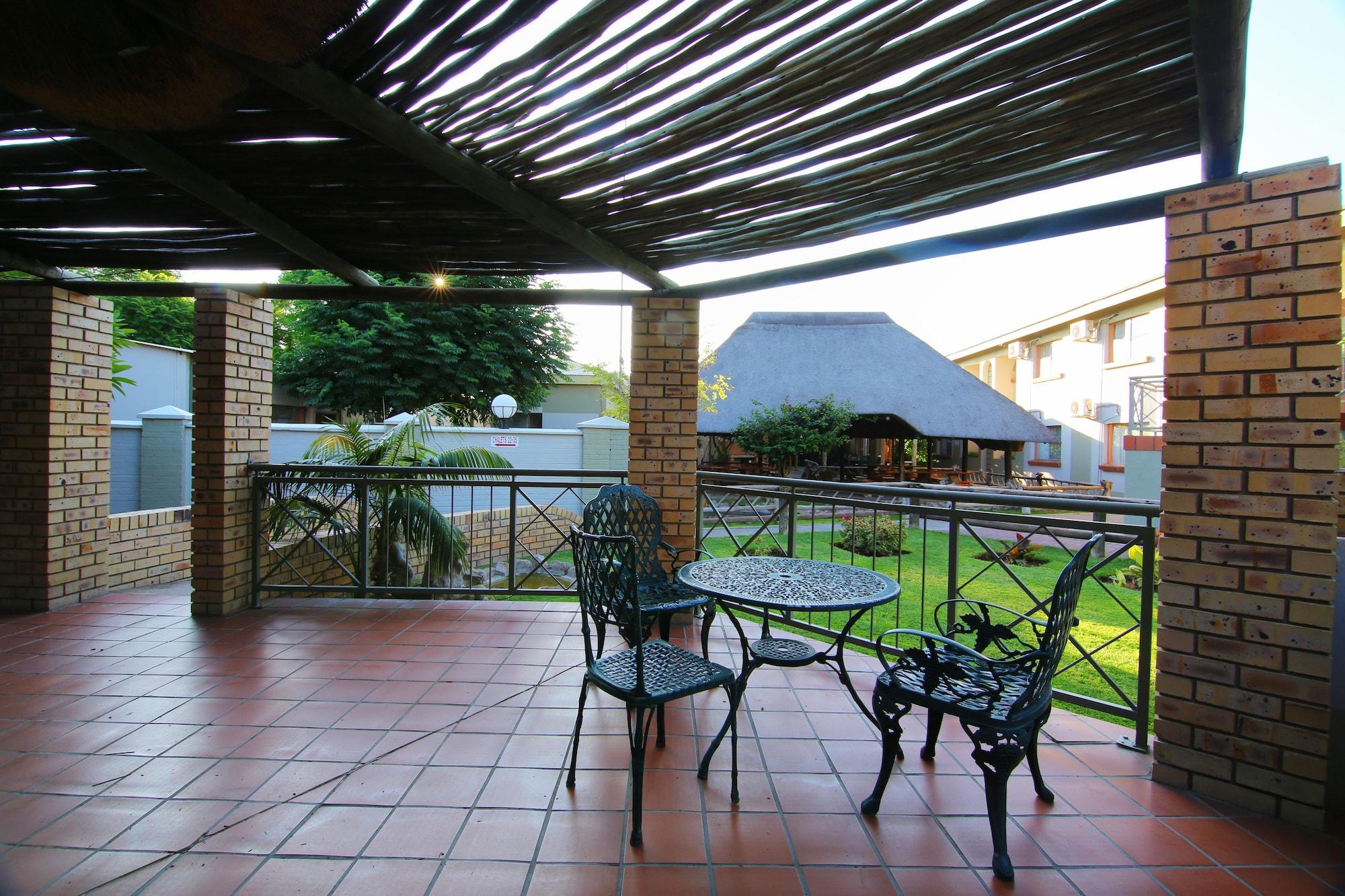 Kalahari Arms Hotel Khemsbok Bagian luar foto