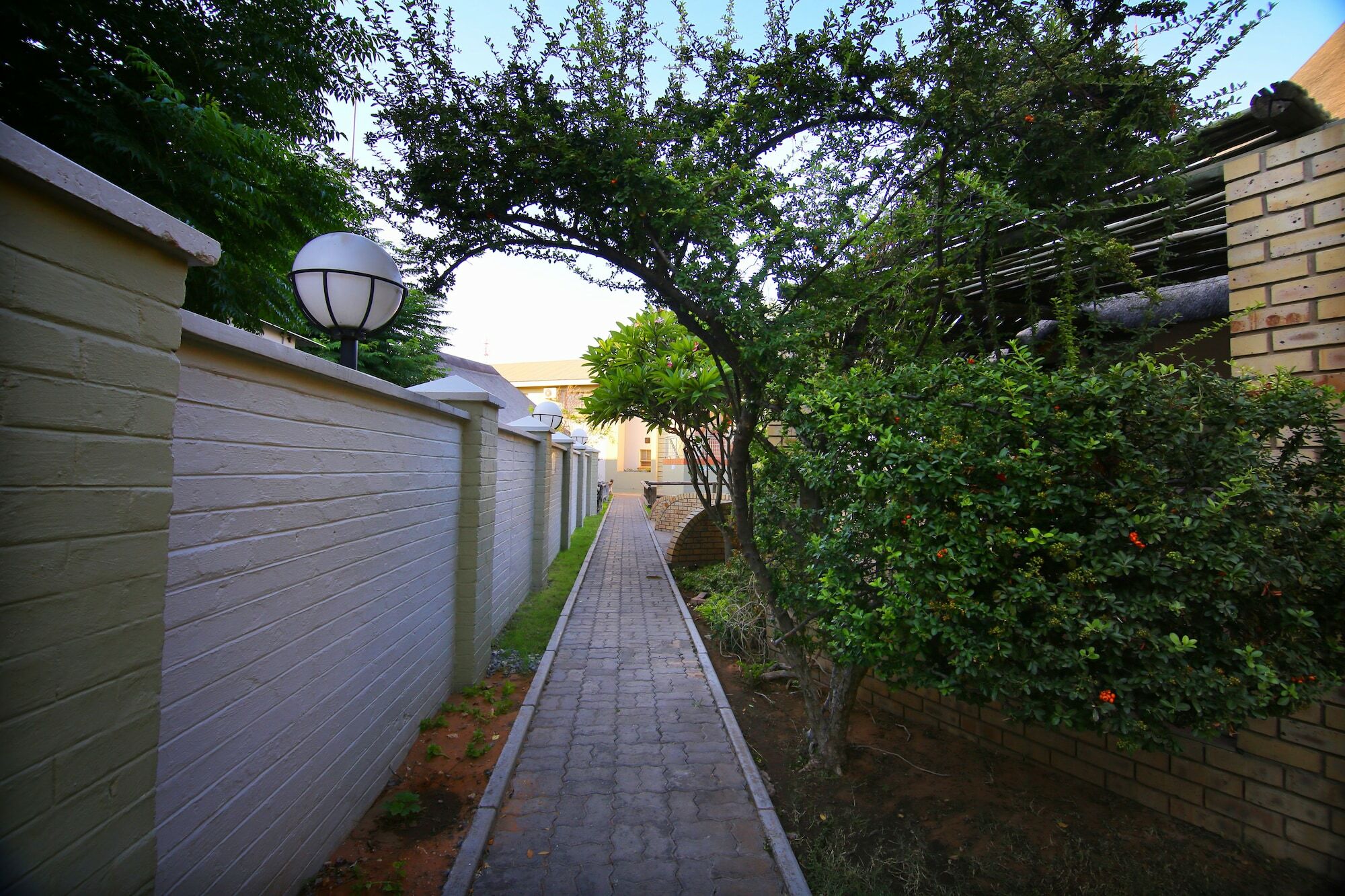Kalahari Arms Hotel Khemsbok Bagian luar foto